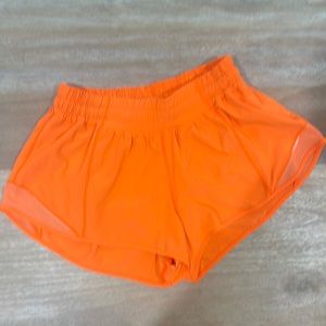 Size 6 Lululemon Hotty Hot Shorts